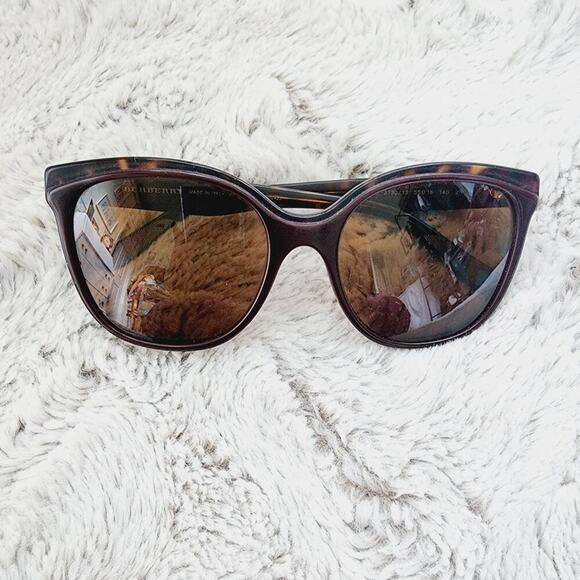 BURBERRY TORTISE SHELL SUNGLASSES - Picture 1 of 8